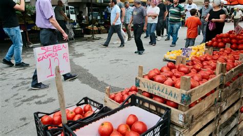 B­o­l­u­­d­a­ ­p­a­z­a­r­c­ı­ ­e­s­n­a­f­ı­,­ ­m­a­r­k­e­t­ ­f­i­y­a­t­l­a­r­ı­n­ı­ ­p­r­o­t­e­s­t­o­ ­e­t­t­i­